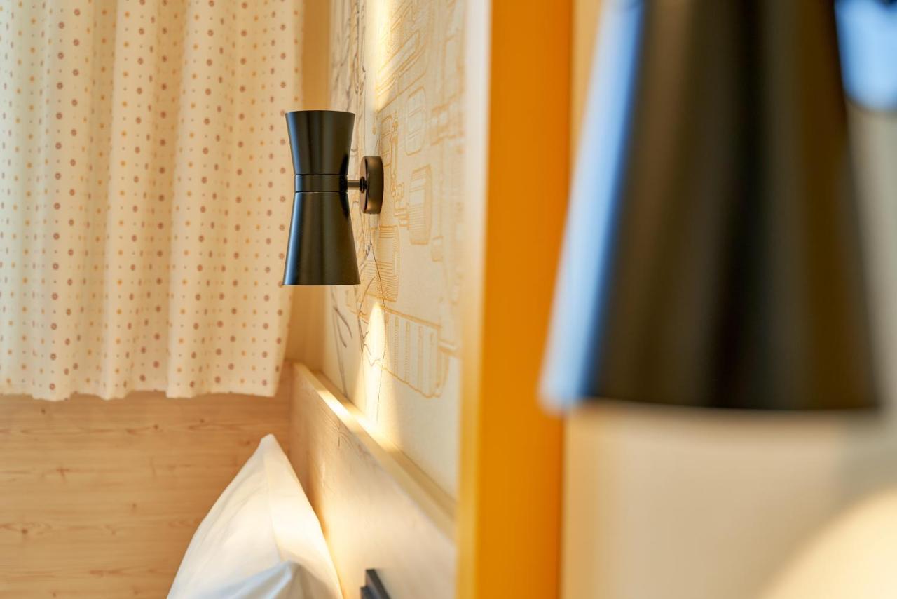Mcdreams Hotel إنغولشتات المظهر الخارجي الصورة