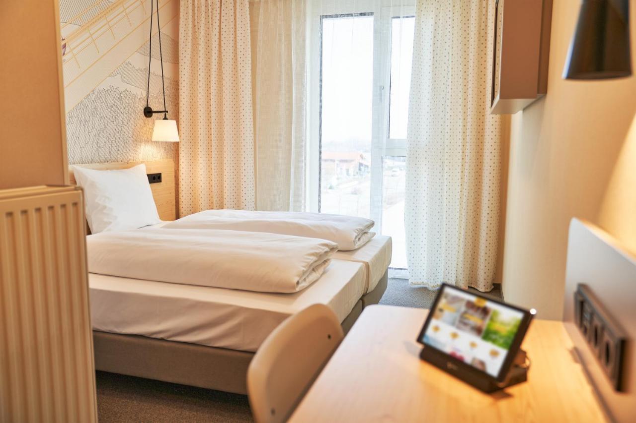 Mcdreams Hotel إنغولشتات المظهر الخارجي الصورة