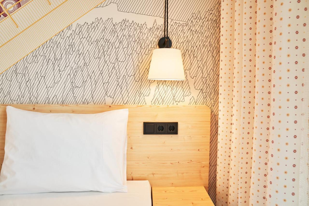 Mcdreams Hotel إنغولشتات المظهر الخارجي الصورة